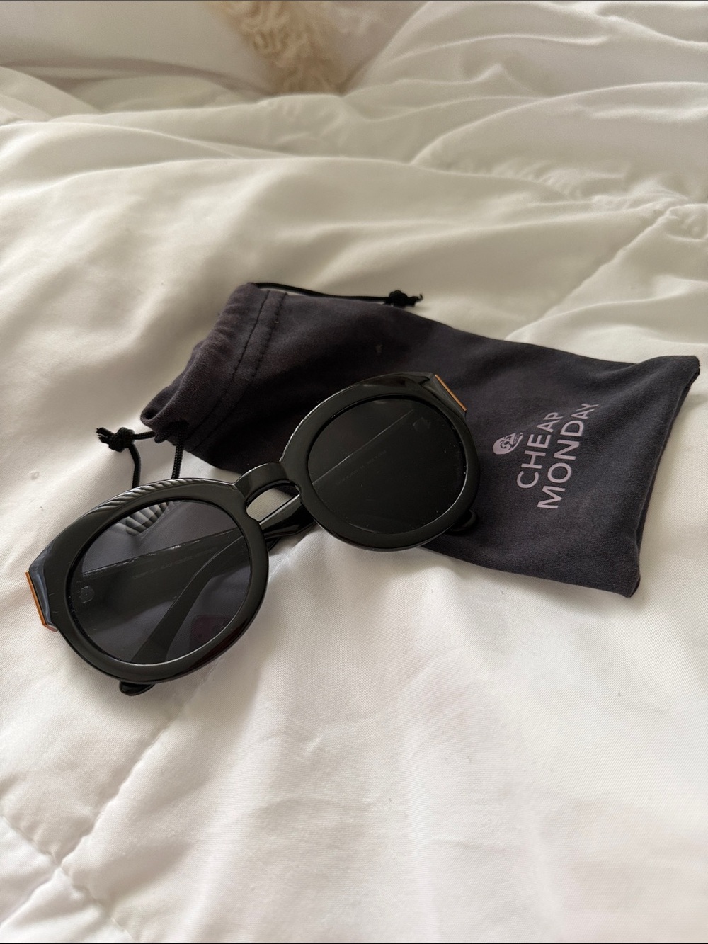 Y2K vintage -Cheap Monday Chunky Cat Black Sunglasses
